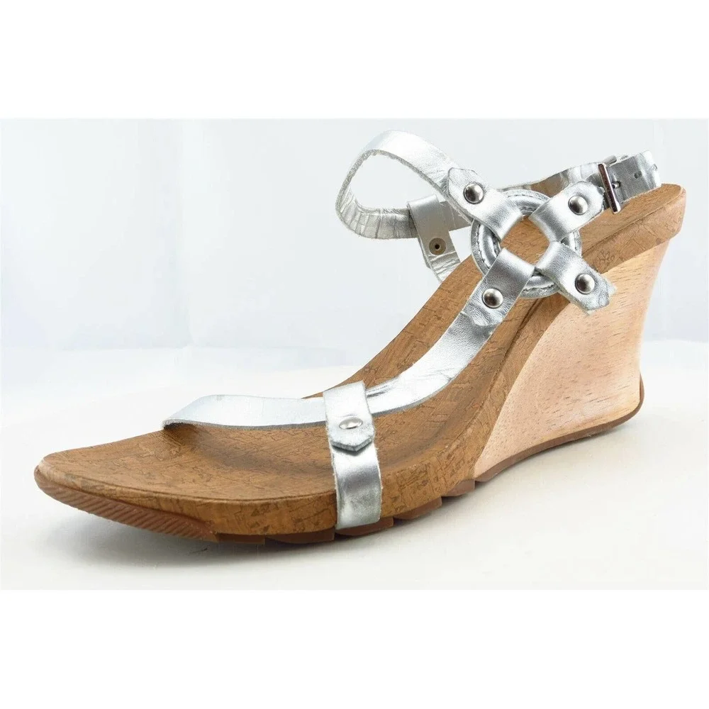 Kenneth Cole Reaction‎ Size 7 M Silver Gladiator Synthetic Women Sandal Shoes